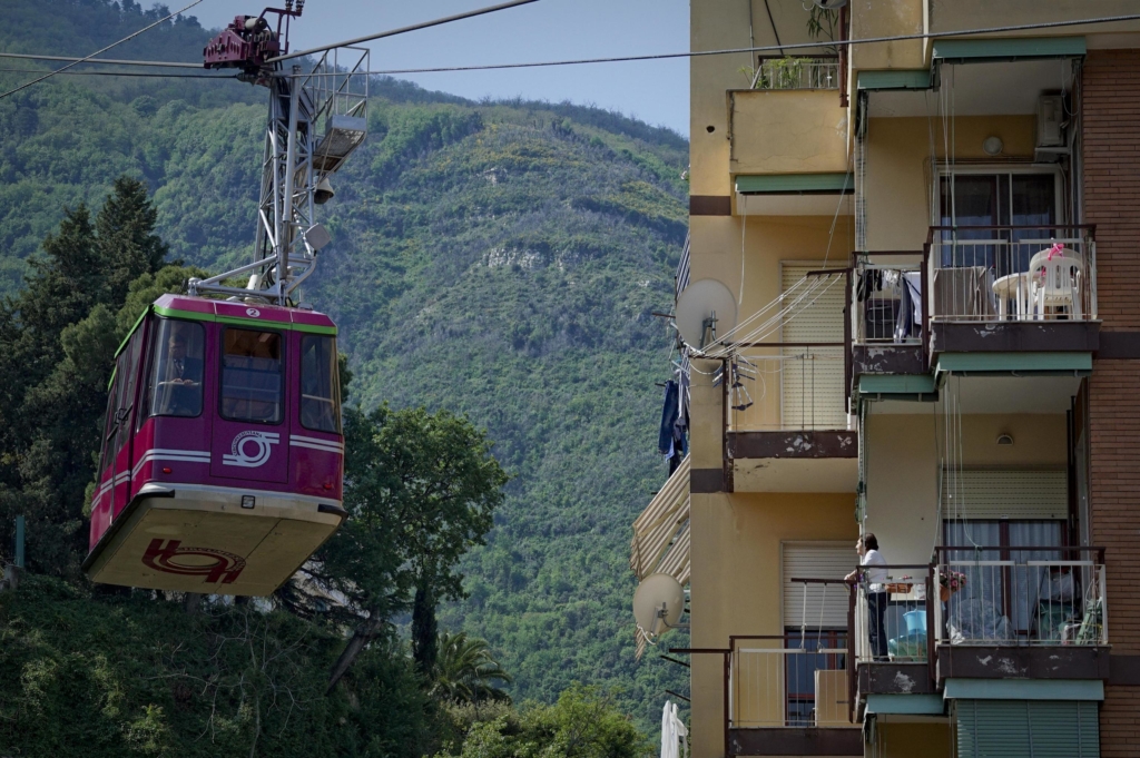 Funivia tra Circumvesuviana e Monte Faito