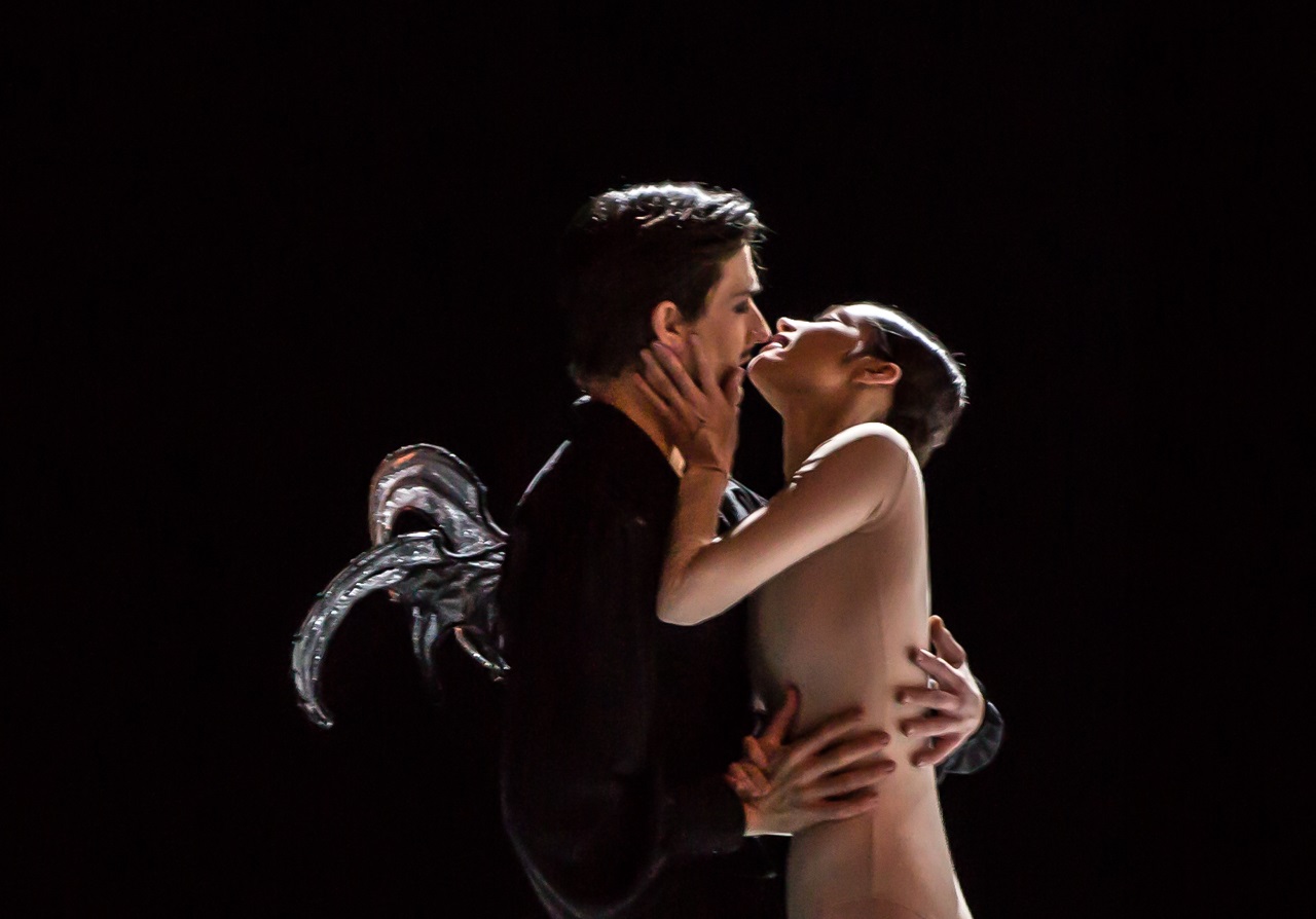 il-pipistrello-di-roland-petit-foto-di-yasuko-kageyama