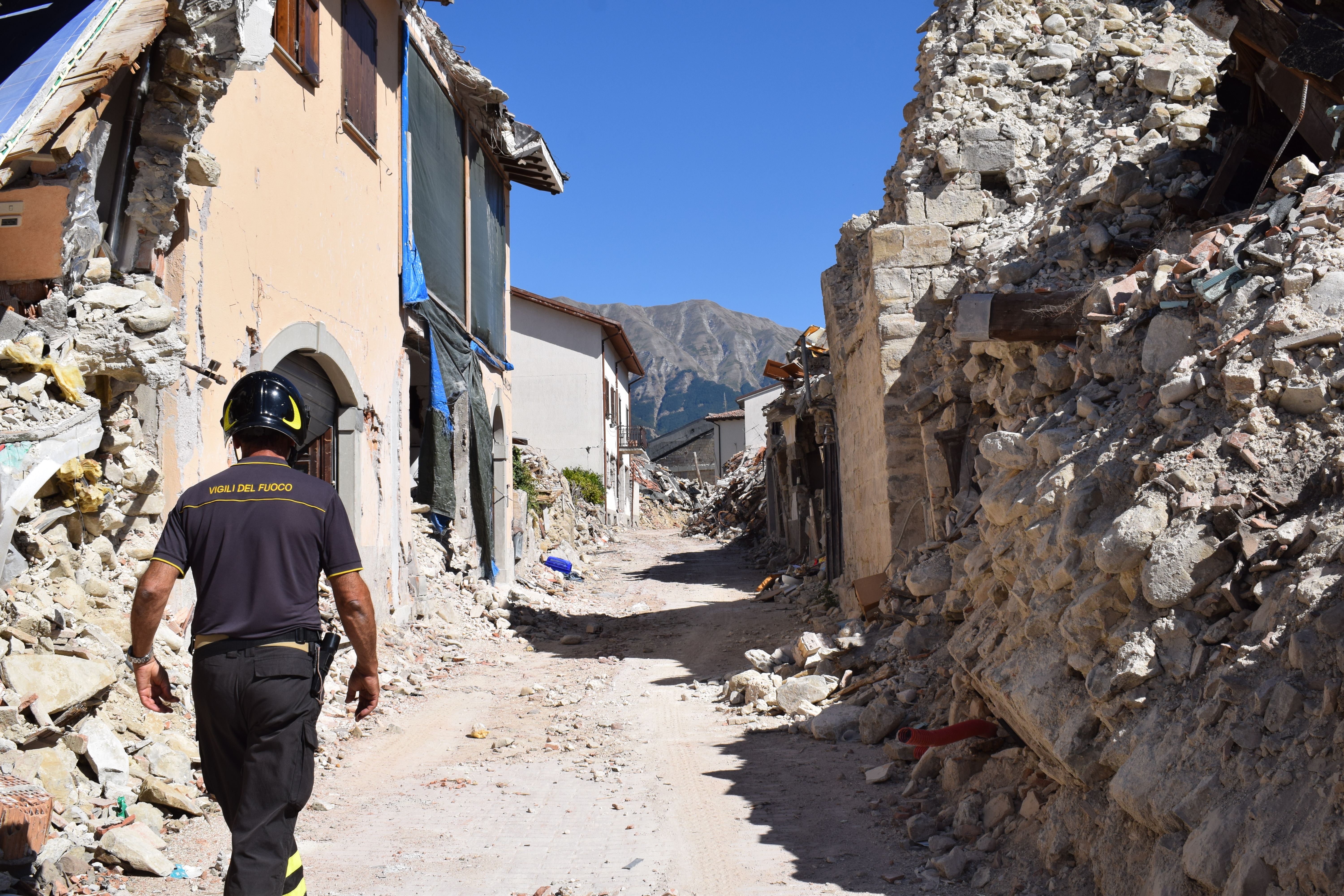 macerie-ad-amatrice-un-anno-dopo-il-terremoto-foto-di-mariagrazia-baroni