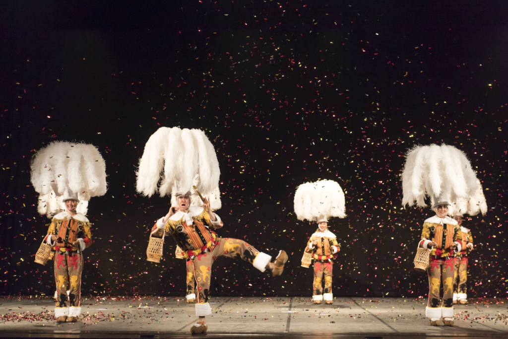 Theaterperformance Belgian Rules von Jan Fabre im Teatro Politeama