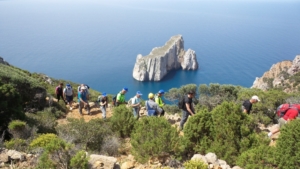 passaggio-sulla-scogliera-sopra-pan-di-zucchero