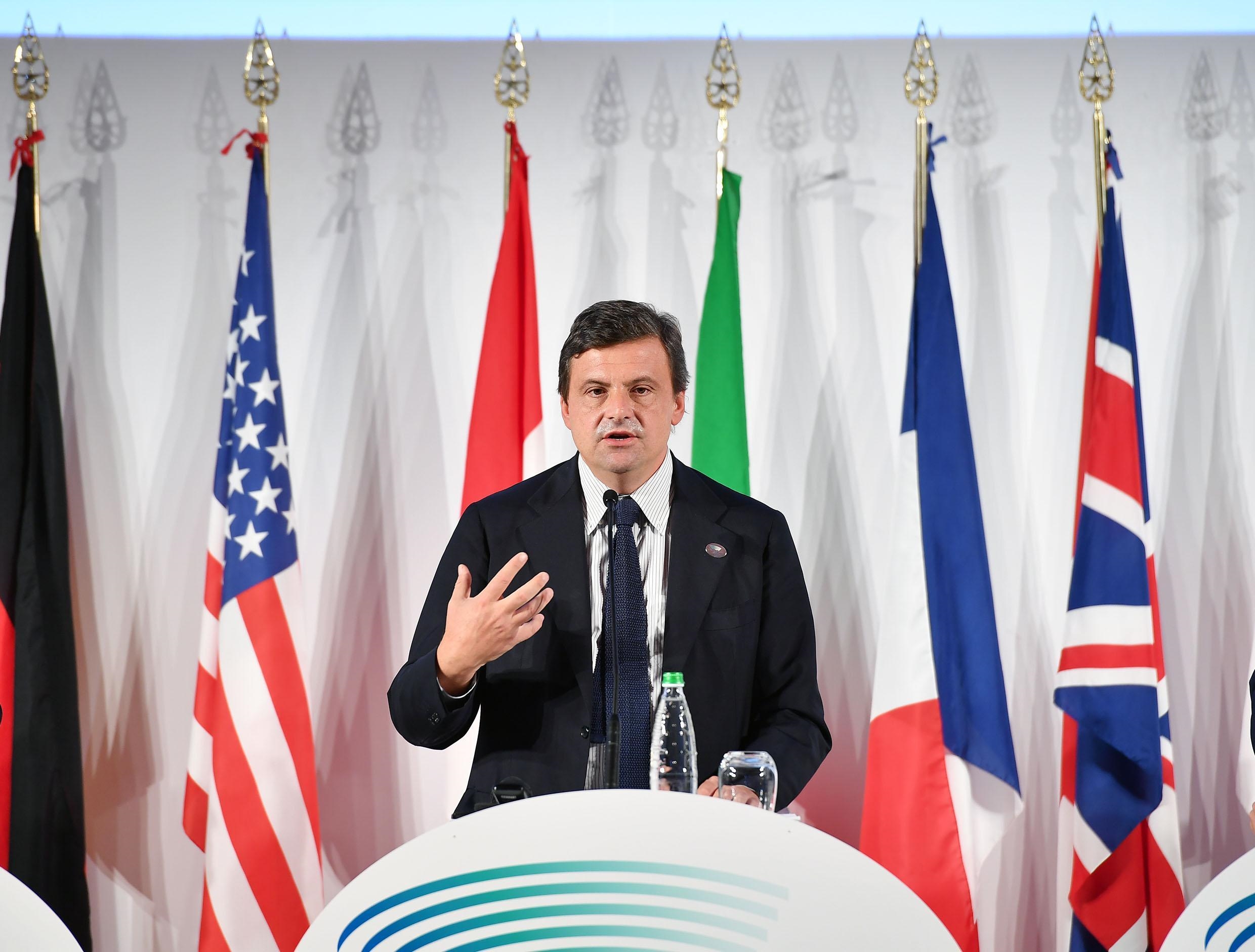 il-ministro-delleconomia-carlo-calenda-foto-ansa