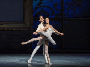 Lo-schiaccianoci-di-Giuliano-Peparini-(Yasuko-Kageyama)