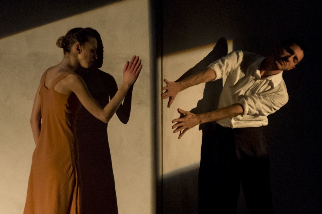 mm-contemporary-dance-company-gershwin-suite-coreografia-michele-merola-teatro-asioli-correggio-2018-photo-tiziano-ghidorsi