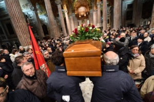 Funeral Nigrerian boy committed suicide a Tortona