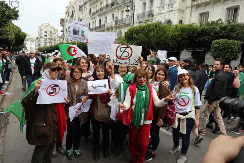 proteste-in-algeria-1