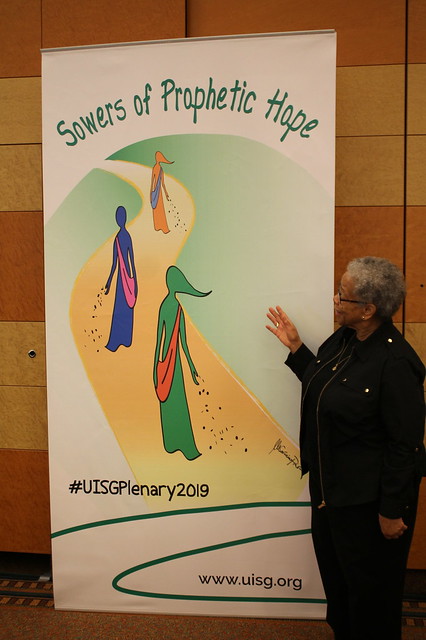 32851933727_0732d0b0ff_z