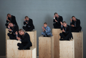 02_sutra_hfg_6604_photo_hugo_glendinning