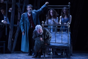 fulvio-cauteruccio-e-claudio-di-palma-in-edipo-a-colono-regia-di-rimas-tuminas