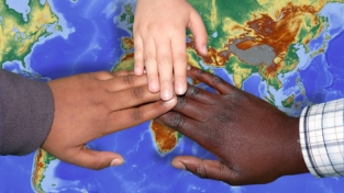 Imparare da bambini l’amicizia tra Paesi diversi