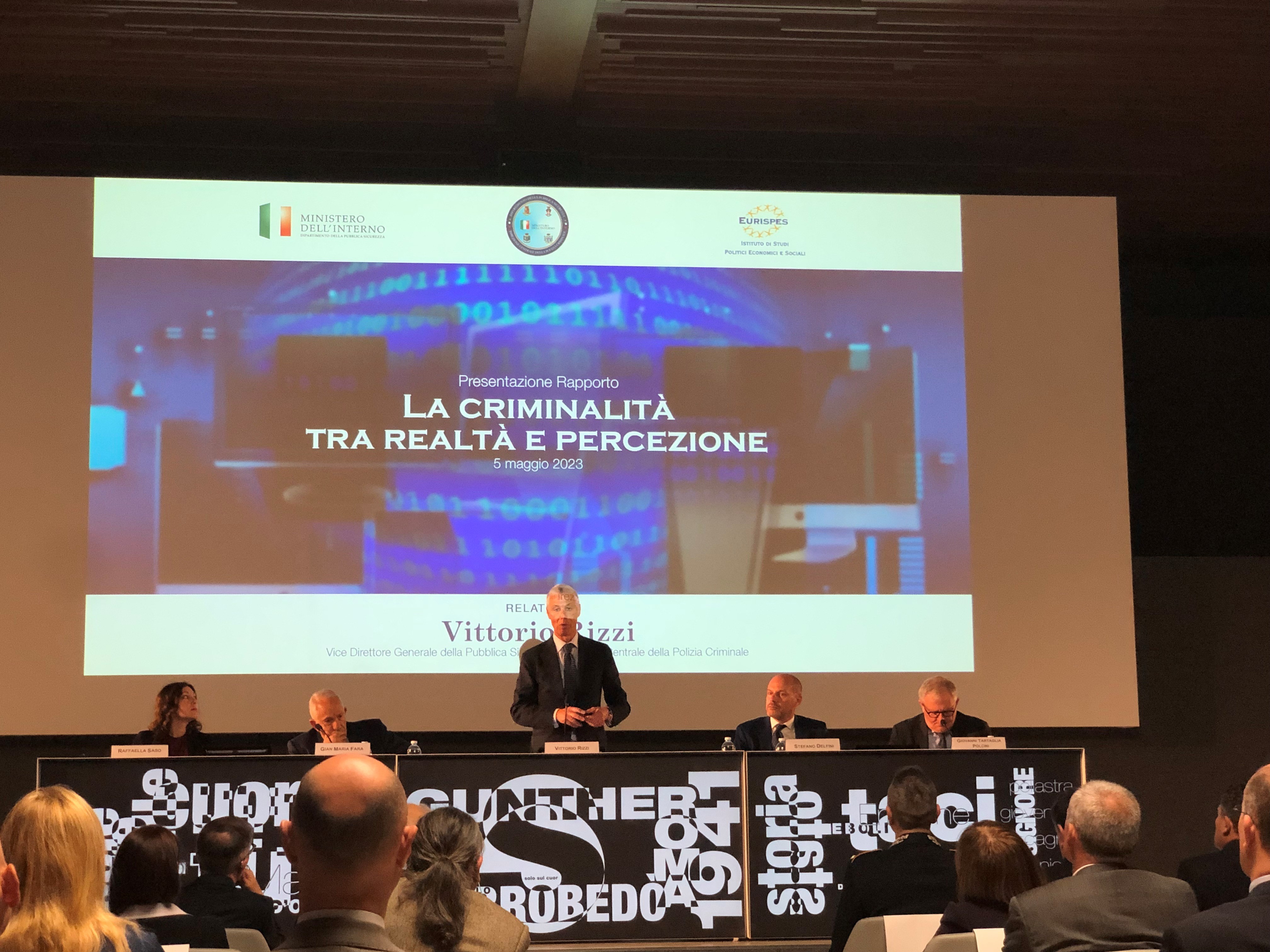 Vittorio Rizzi interviene alla presentazione del rapporto dell'Eurispers dal titolo la criminalit tra realtà e percezione, foto di Sara Fornaro.