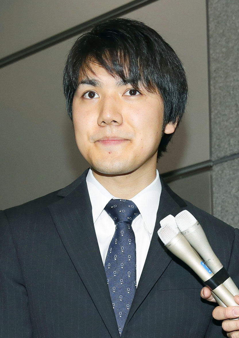 Kei Komuro, who will soon become engaged to Princess Mako, a granddaughter of Emperor Akihito, meets the press near the office of a Tokyo law firm where he works, on May 17, 2017, the day after the Imperial Household Agency confirmed media reports about their impending engagement. (Kyodo)
==Kyodo