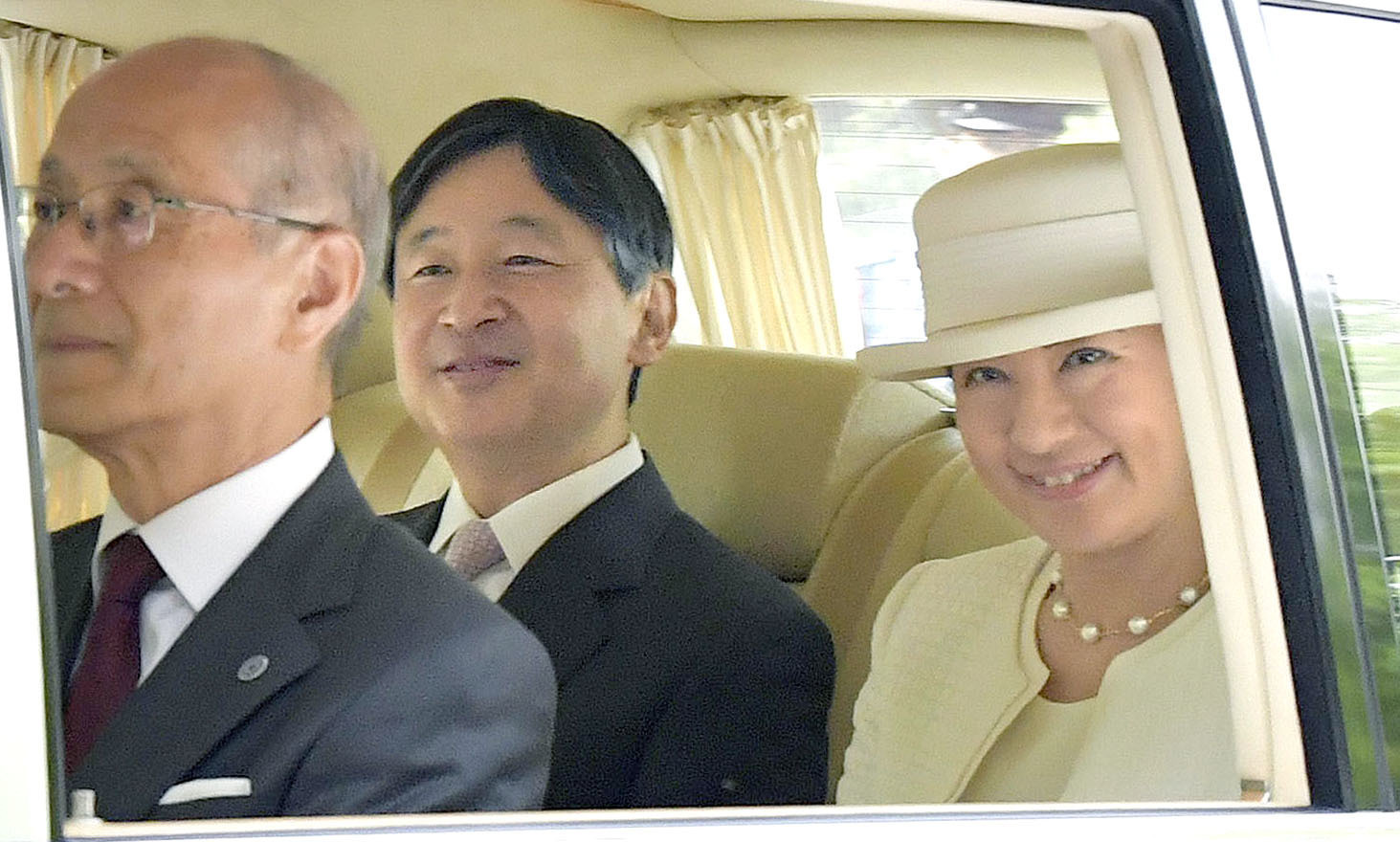 Japanese Emperor Naruhito and Empress Masako are driven to the Tokyo hotel where U.S. President Donald Trump and first lady Melania stayed, to bid farewell before their departure on May 28, 2019. (Kyodo via AP Images) ==Kyodo