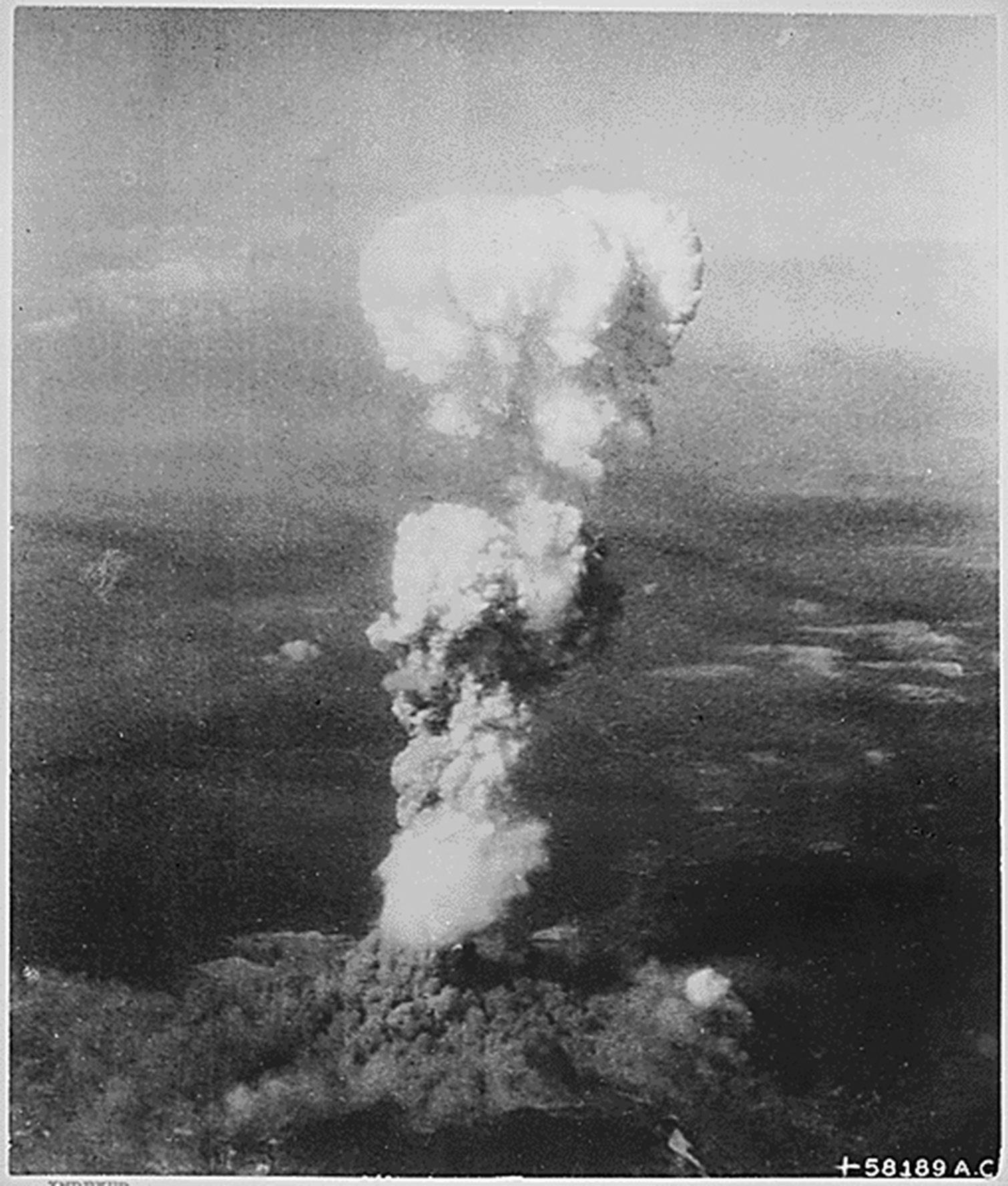 epa04867702 A handout image made available by the US National Archives of smoke billowing 20,000 feet above Hiroshima while smoke from the burst of the first atomic bomb had spread over 10,000 feet on the target at the base of the rising column, in Hiroshima, Japan, 06 August 1945. 06 August 2015 marks the 70th anniversary of the atomic bombing on Hiroshima. The US B-29 Superfortress bomber Enola Gay dropped an atomic bomb codenamed 'Little Boy' on Hiroshima on 06 August 1945, killing tens of thousands of people in seconds. By the end of the year, 140,000 people had died from the effects of the bomb. On 09 August 1945 a second atomic bomb was exploded over Nagasaki, killing more than 73,000 people. The 'Little Boy' was the first ever nuclear bomb dropped on a city and a crucial turn that led to Japan's surrender in WWII.  EPA/US NATIONAL ARCHIVES / HANDOUT  HANDOUT EDITORIAL USE ONLY