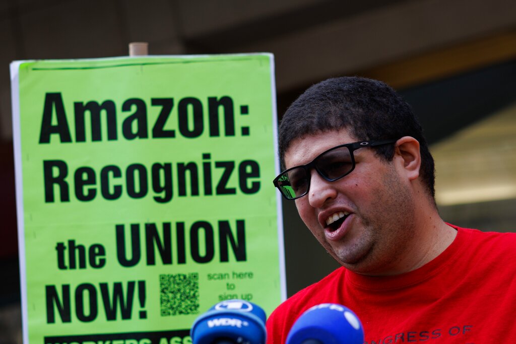 Amazon JFK8 distribution center union organizer Jason Anthony speaks to media during the voting results to unionize   Friday, April 1, 2022, in Brooklyn borough of New York.  Amazon workers in Staten Island, N.Y. voted to unionize on Friday, marking the first successful U.S. organizing effort in the retail giant’s history and handing an unexpected win to a nascent group that fueled the union drive.    (AP Photo/Eduardo Munoz Alvarez)