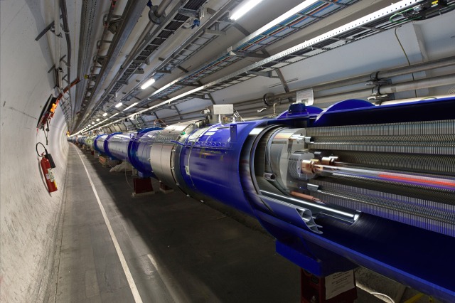 LHC (© CERN )
