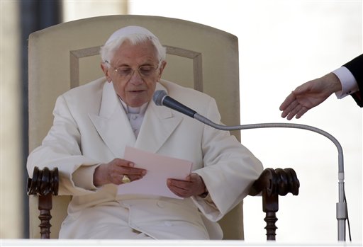 Benedetto XVI all'ultima udienza prima delle dimissioni.