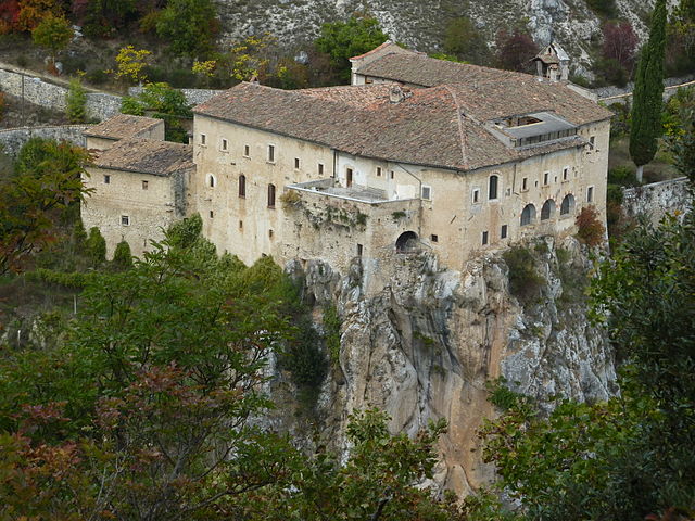Ocre (AQ): Convento di Sant'Angelo (Wikipedia, Autore Pietro)