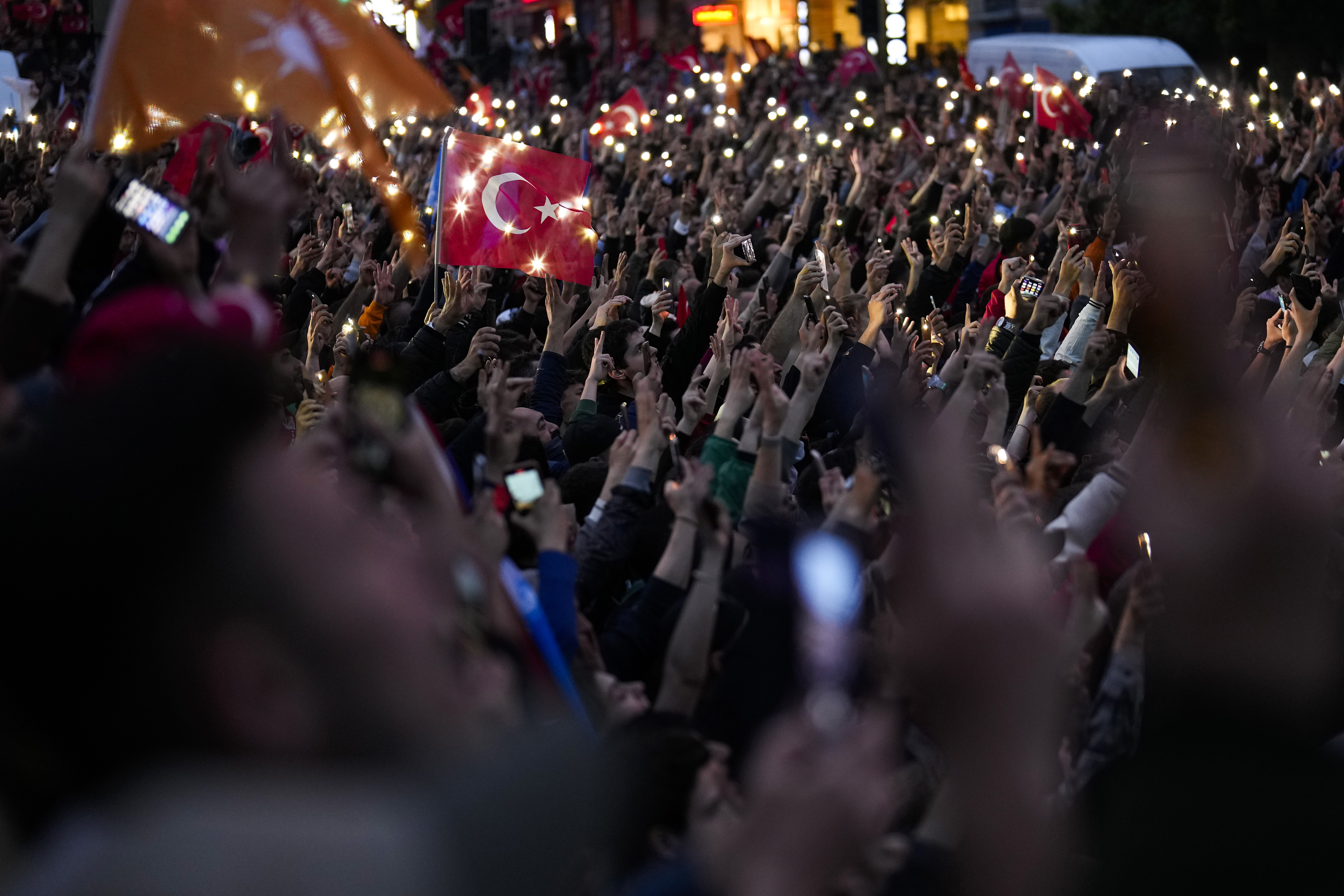 Supporters of President Recep Tayyip Erdogan celebrate outside his residence in Istanbul, Turkey, Sunday, May 28, 2023. Turkey's incumbent President Recep Tayyip Erdogan has declared victory in his country's runoff election, extending his rule into a third decade. (AP Photo/Francisco Seco)


Associated Press/LaPresse
Only Italy and Spain