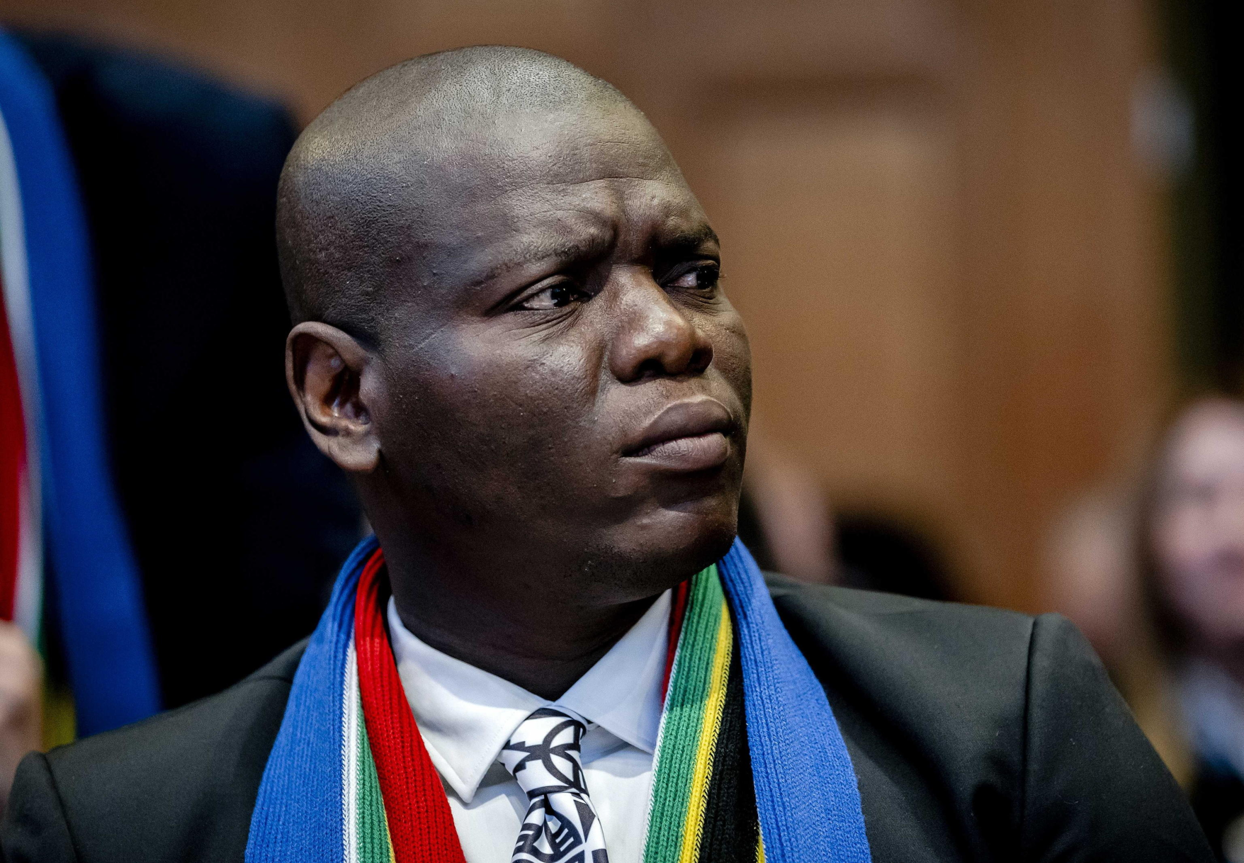 epa11068980 Ronald Lamola, Minister of Justice of South Africa, at the International Court of Justice (ICJ), ahead of the hearing of the genocide case against Israel brought by South Africa, in The Hauge, The Netherlands, 11 January 2024. According to the South Africans, Israel is currently committing genocidal acts against Palestinians in the Gaza Strip. Thousands of Israelis and Palestinians have been killed since the militant group Hamas launched an unprecedented attack on Israel from the Gaza Strip on 07 October, and the Israeli strikes on the Palestinian enclave which followed it.  EPA/REMKO DE WAAL via ANSA