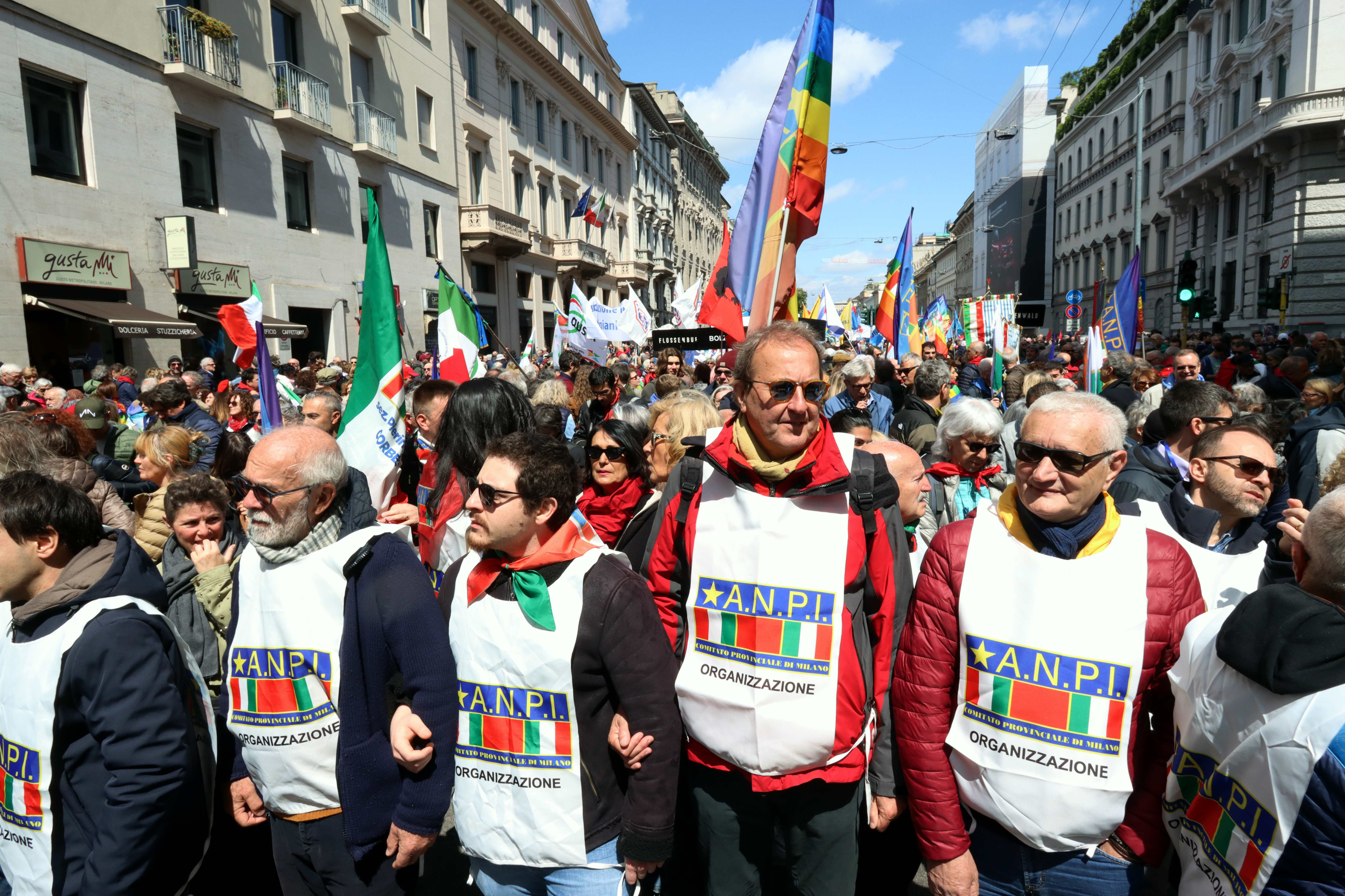 Milano, Manifestazione Festa della Liberazione 25 aprile 2024, ANSA/SALMOIRAGO