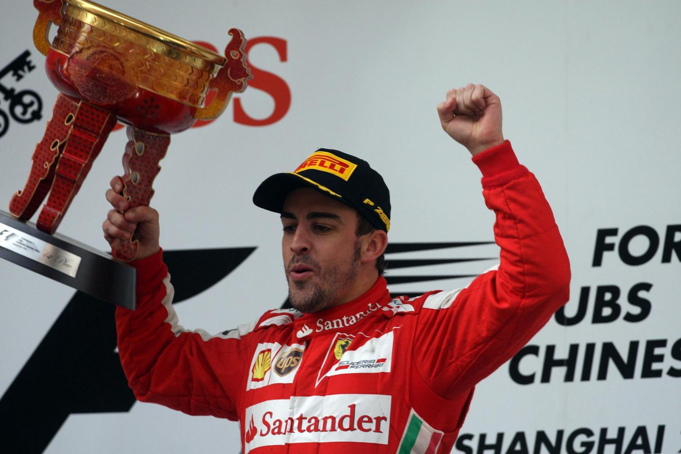 Fernando Alonso con la Ferrari vince a Shanghai in Cina