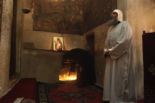 Egitto. Monaci copti del monastero di sant'Antonio