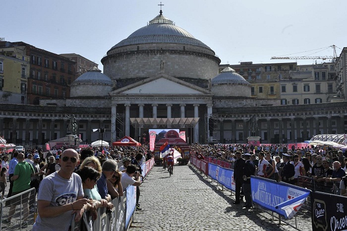 Presentazione Giro d'Italia a Napoli 2013