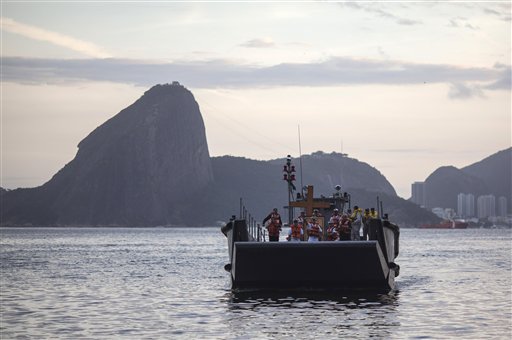 La croce della gmg arriva in Brasile a Rio de Janeiro