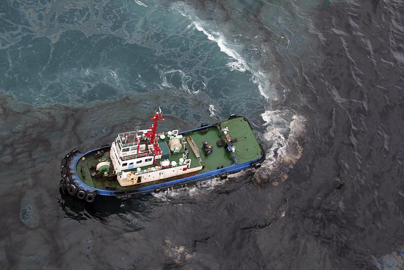 Le coste della Thailandia raggiunte dal petrolio fuoriuscito da una petroliera
