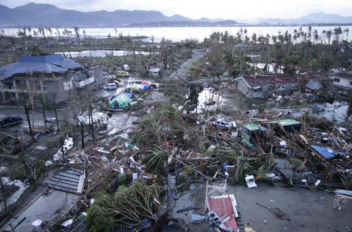 passaggio del tifone  Haiyan