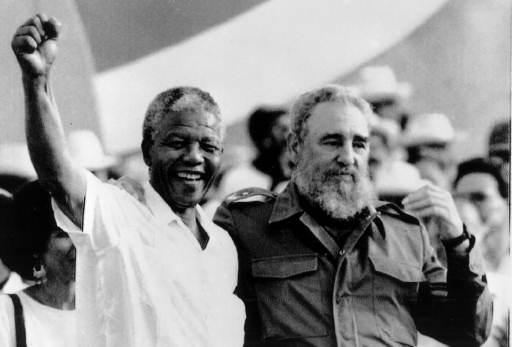 Mandela con Fidel Castro