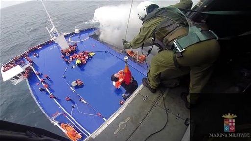 Incendio su traghetto tra Grecia e Italia