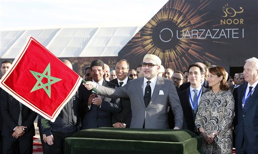 Inaugurazione dell'impianto solare nel Centro del Marocco (foto Ap)