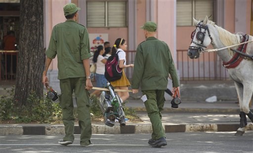 A Cuba mobilitati i soldati per eliminare le zanzare portatrici del virus Zika