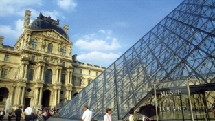Se il Louvre diventa un marchio