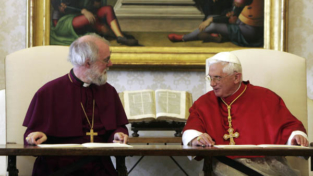 Benedetto XVI accoglie gli anglicani