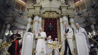 Il papa in sinagoga