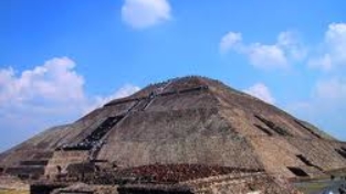Teotihuacán: piramidi per acchiappare il cielo