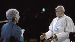 Giovanni Paolo II costruttore della “comunione dei carismi”