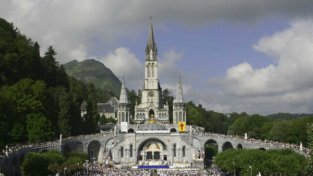 Disabilità e fede a Lourdes