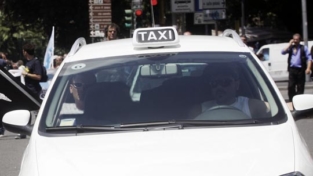 Taxi, proteste in tutta Italia contro Uber