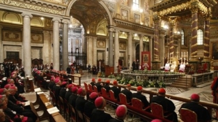 Il papa affida l’Italia a Maria