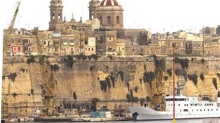 A Malta vince il sì al divorzio
