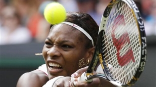 Wimbledon riabbraccia Serena