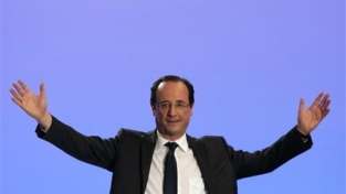 Hollande supera Sarkozy, ma avanza l’estrema destra