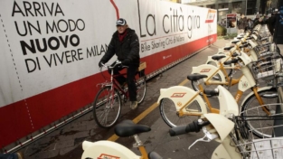 A Milano meno auto e più bici