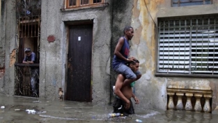 Inondata L’Avana vecchia