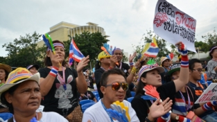 Thailandia, la rivolta pacifica