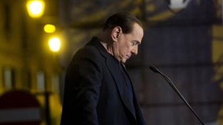 Berlusconi fuori dal Parlamento. Si chiude un’epoca